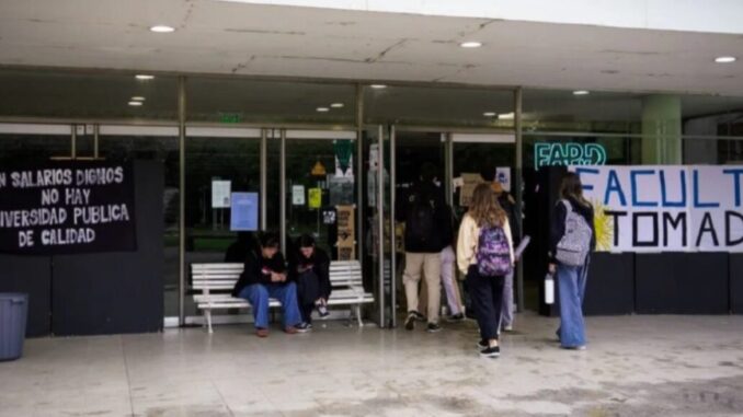 universidades tomadass